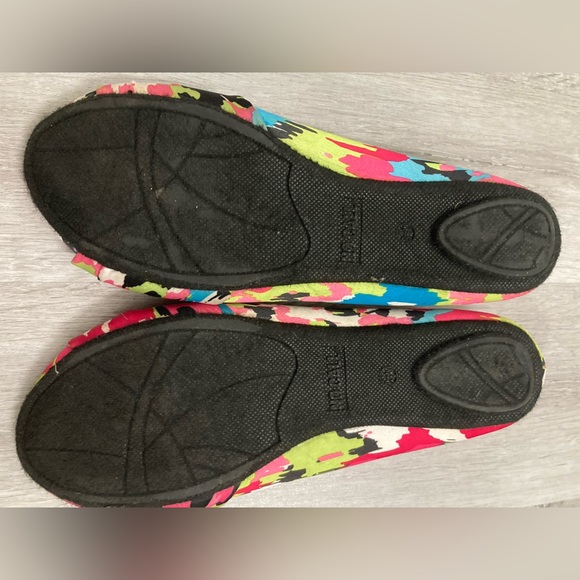 No Call Multicolored Flats 8.5W with Arch Support - Picture 8 of 11